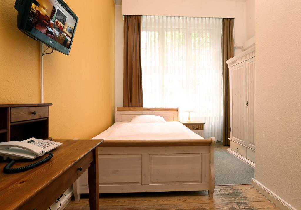 Hotel Amsterdam Hamburg Room photo
