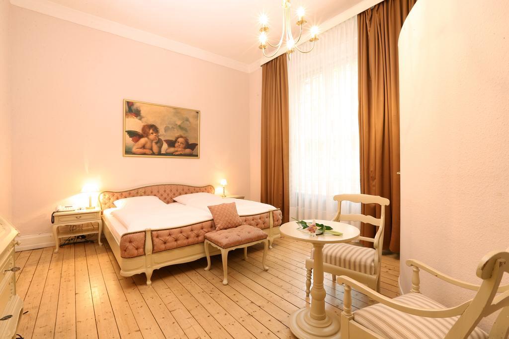 Hotel Amsterdam Hamburg Room photo